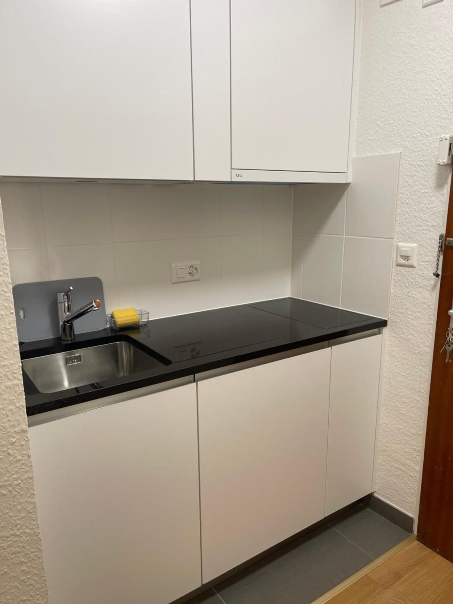 Apparemment Apartment *